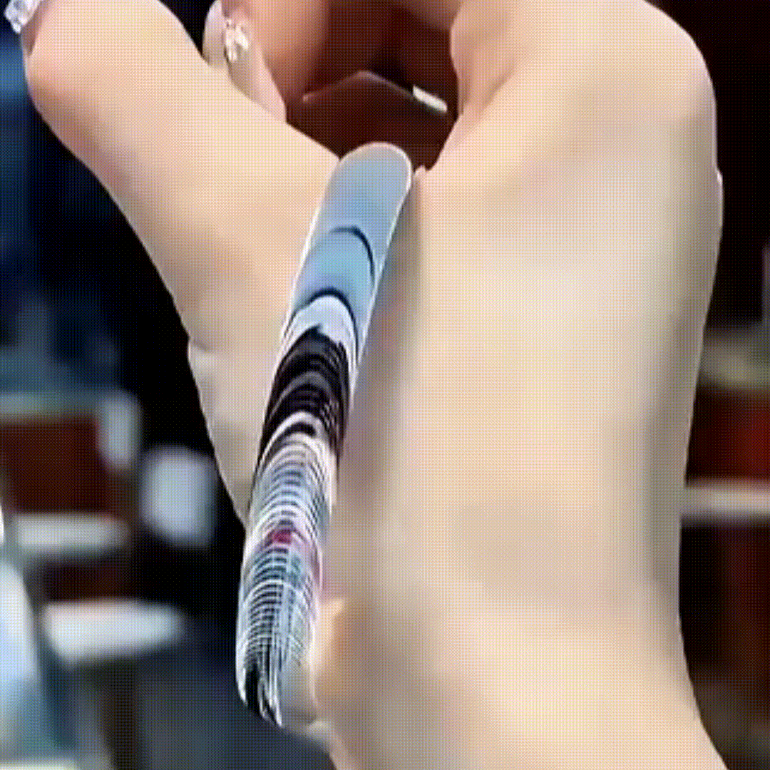 ✨🌙 Captivate Every Gaze – The Polished Cat's Eye Stone Bracelet 🌙✨