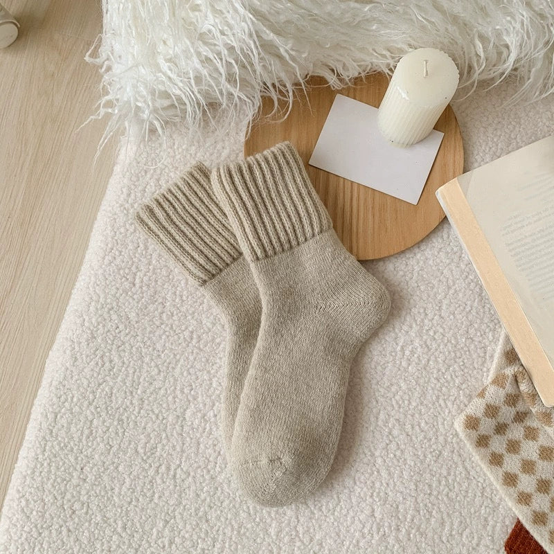 Women’s Wool Mid-Calf Socks – Winter Thickened Terry Fleece Plush Snow Socks, Warm Cashmere Short Socks