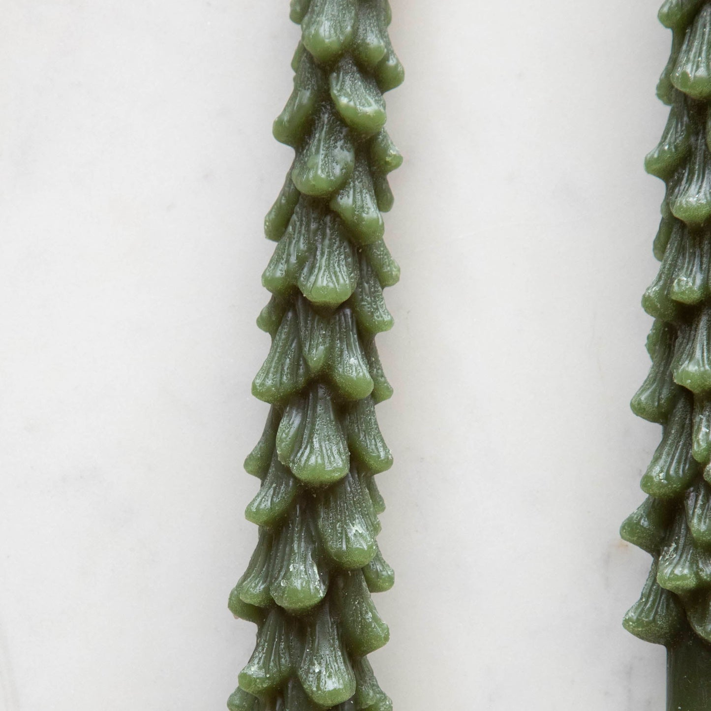 🎄 Green Christmas Tree Candle – Festive Holiday Decor for Your Home 🕯️, Set of 2