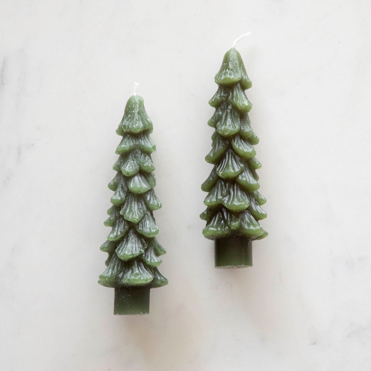 🎄 Green Christmas Tree Candle – Festive Holiday Decor for Your Home 🕯️, Set of 2